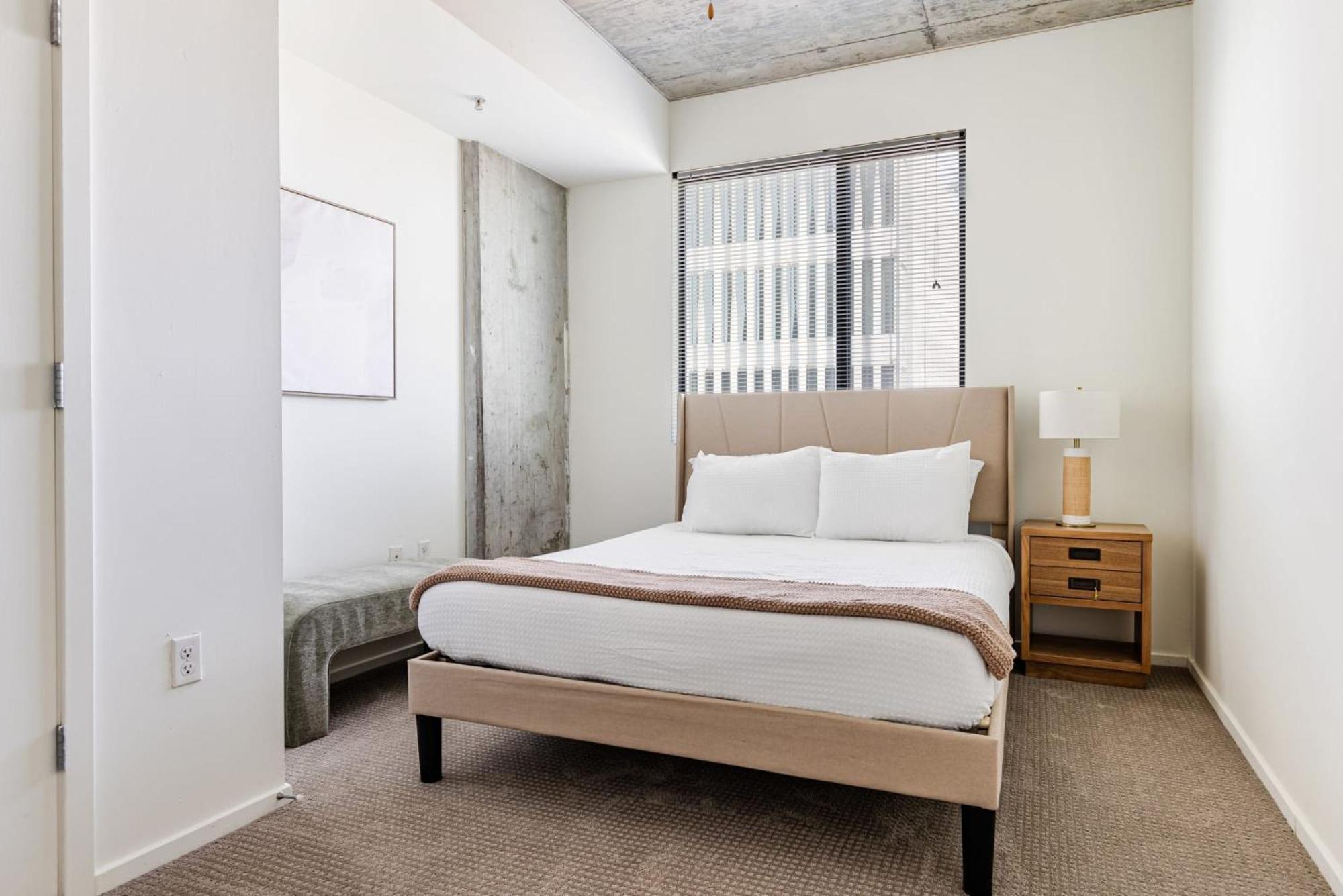 Sophisticated Living At Roosevelt Point, Apartamento